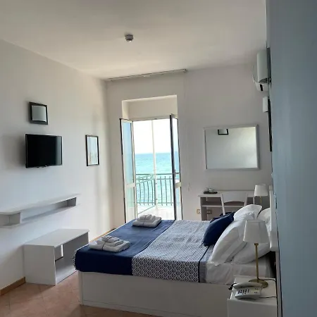 Gatto Bianco Casalabate 莱切