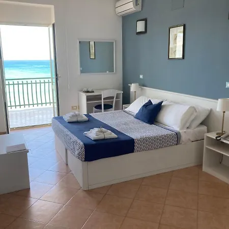 Gatto Bianco Casalabate 3*