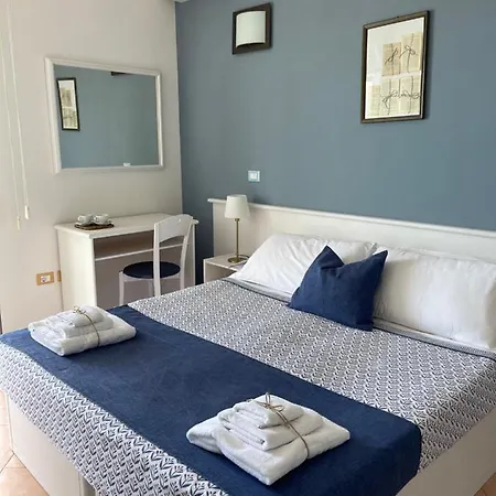 Gatto Bianco Casalabate فندق 3*