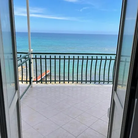 Gatto Bianco Casalabate ليتشي