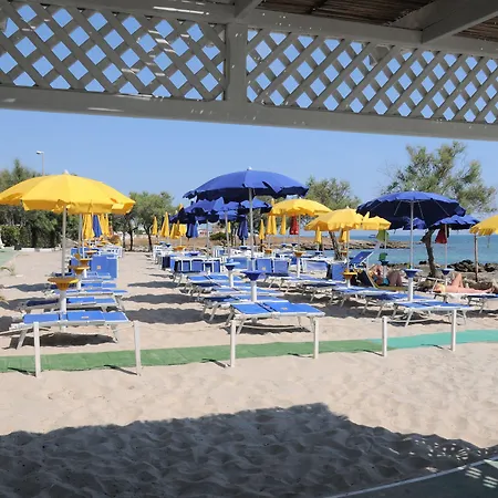 Gatto Bianco Casalabate فندق ليتشي