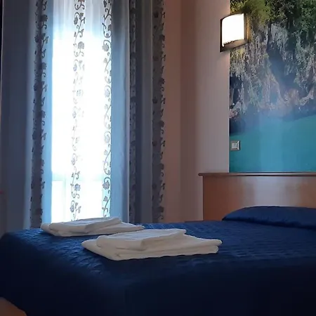 Gatto Bianco Casalabate فندق 3*