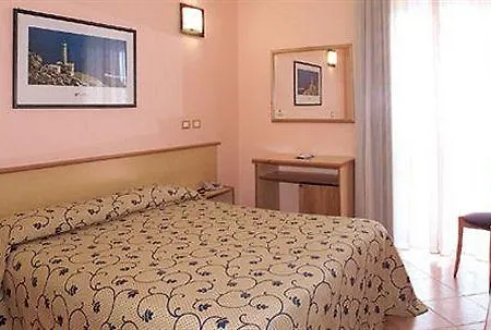 מלון Gatto Bianco Casalabate לצ'ה
