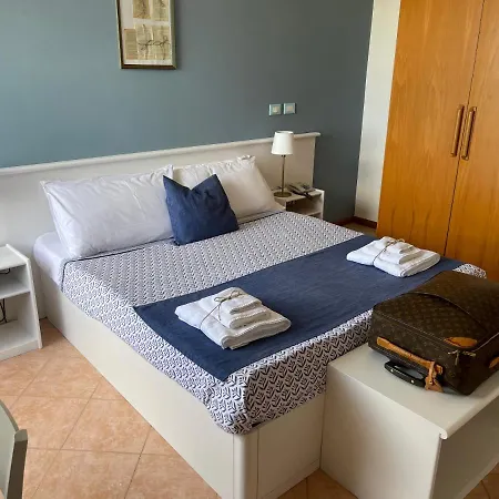 Gatto Bianco Casalabate 3*