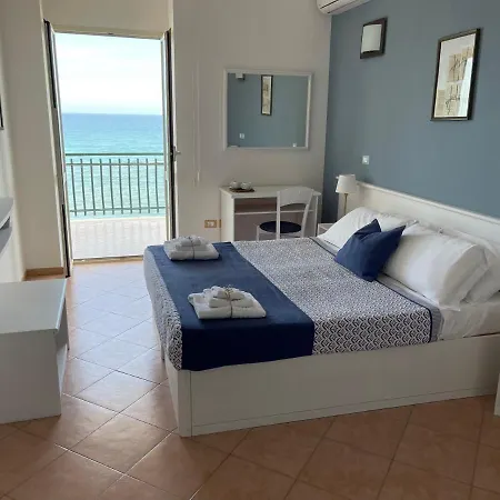 Gatto Bianco Casalabate 3* Lecce