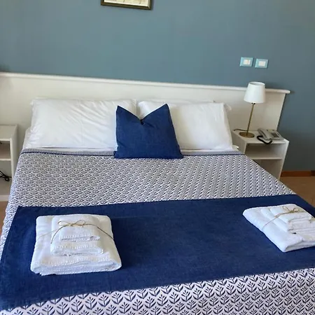 호텔 Gatto Bianco Casalabate 3*