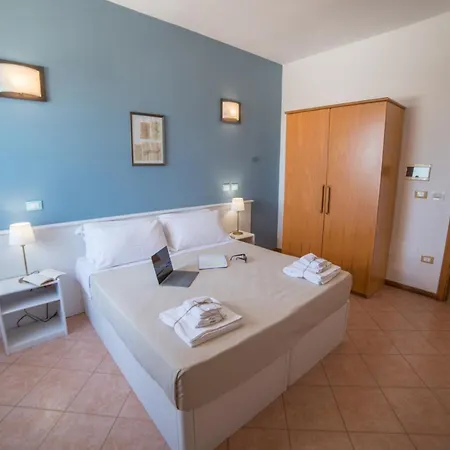 Gatto Bianco Casalabate 3* Lecce