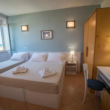 Hotel Gatto Bianco Casalabate 3*