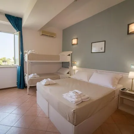 Gatto Bianco Casalabate 3* Lecce