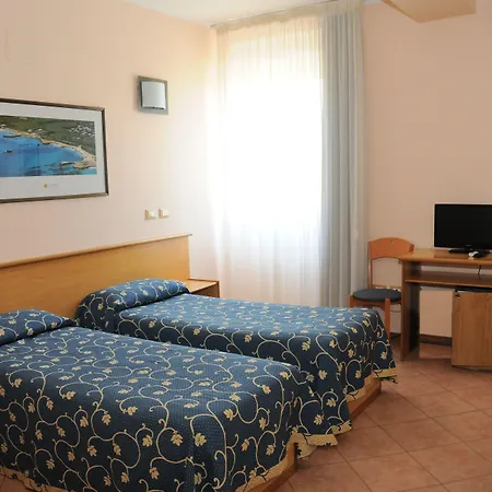 Ξενοδοχείο Gatto Bianco Casalabate 3*