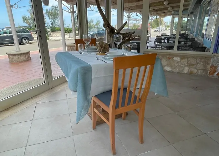 Hotel Gatto Bianco Casalabate 3*